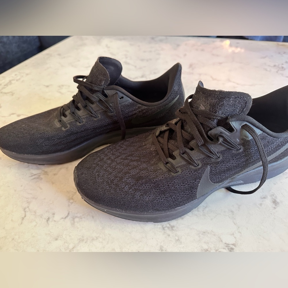 Nike Men's Zoom Pegasus 36 - Black - pristine condition - 10.5